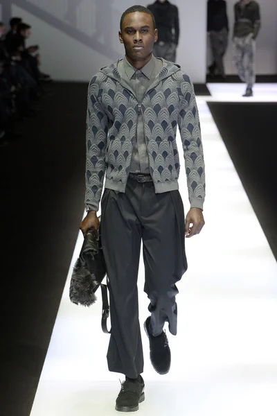 Look 28